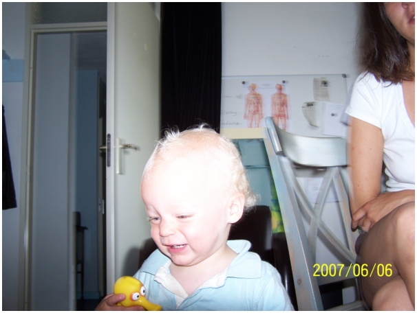 584x433 pixels (174K)